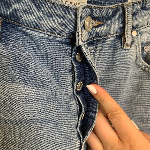 Pacsun Women Mom Jean Size 27 Blue Distressed 100% Cotton Button-fly Medium Wash - Picture 8 of 16